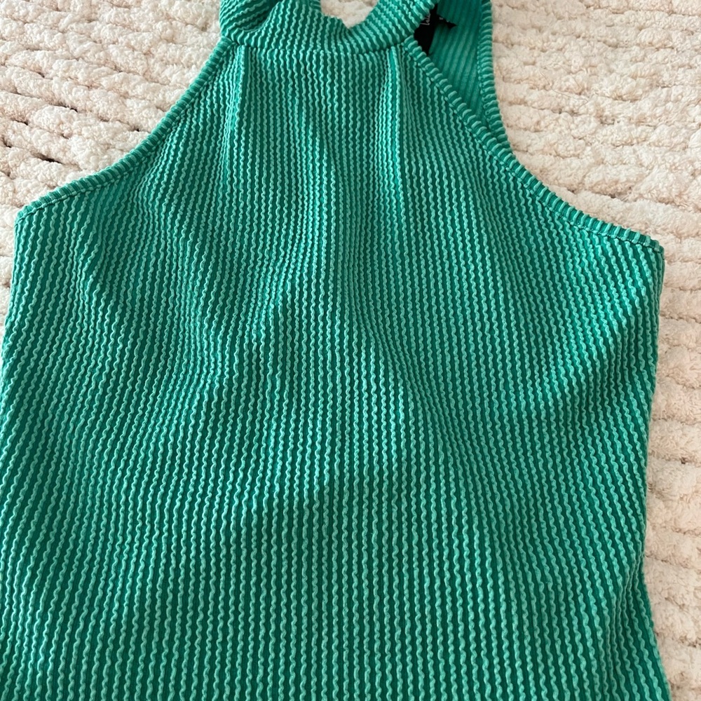 Lulu's Vibrant Green Ribbed Tank Top - Picture 4 of 8